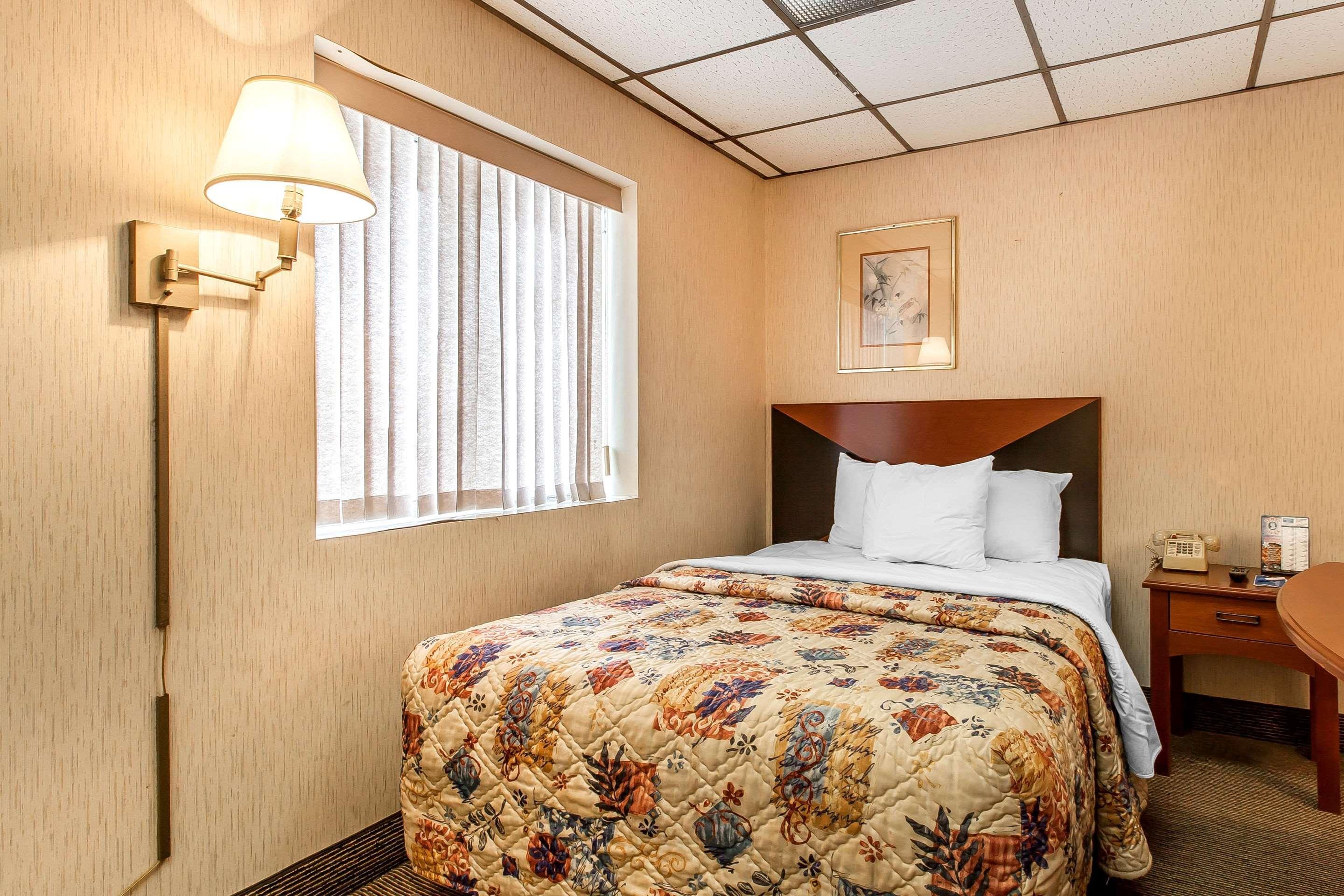 Rodeway Inn North Sandusky Εξωτερικό φωτογραφία