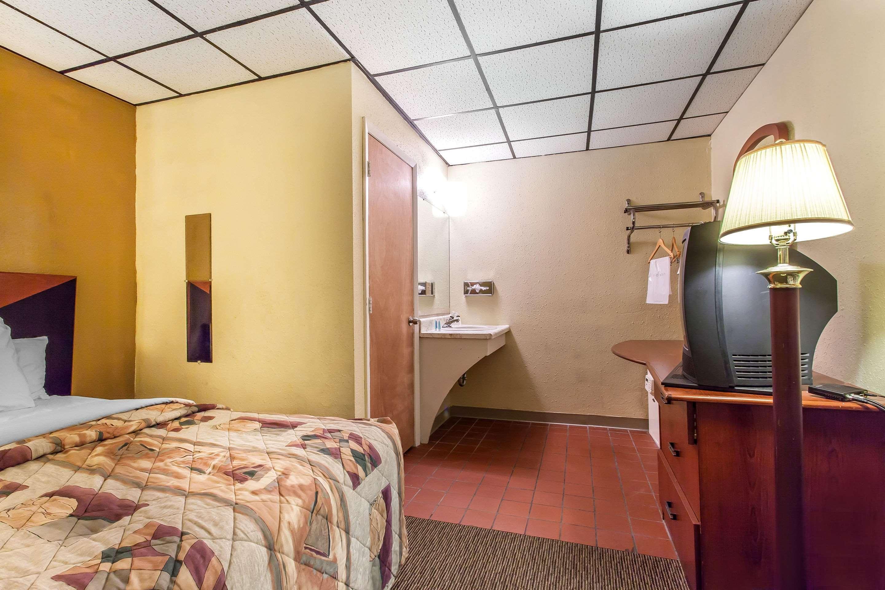 Rodeway Inn North Sandusky Εξωτερικό φωτογραφία