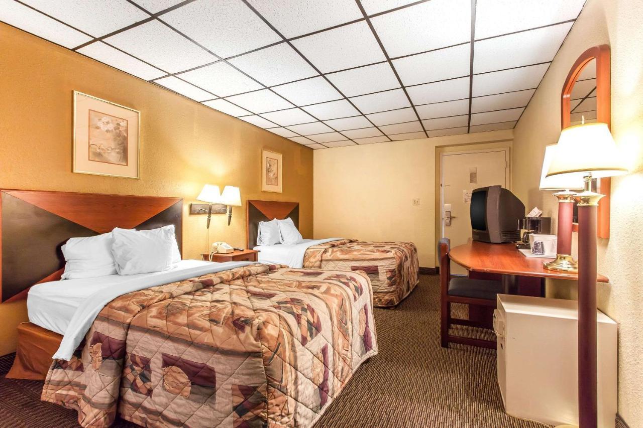 Rodeway Inn North Sandusky Εξωτερικό φωτογραφία